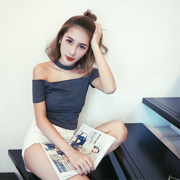 90后混血美女冯u气质养眼写真图片