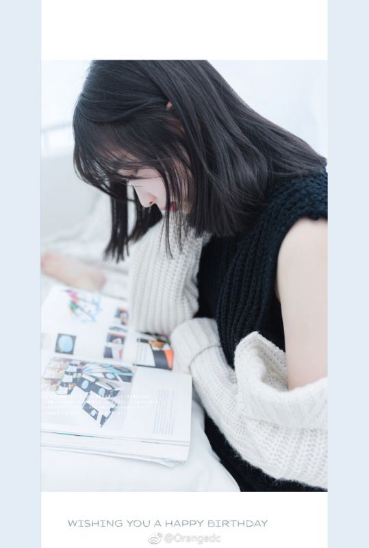 短发美女童颜萝莉笑容甜美吸晴清纯写真