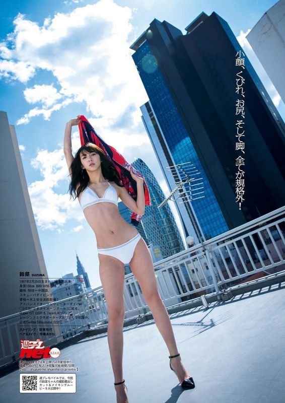 日本模特铃菜泳装性感写真身姿迷人