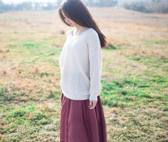 90后长发美女户外唯美写真