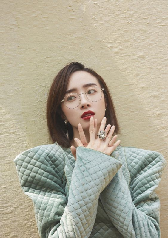 冷艳腹黑冰美人胡冰卿惹火长腿香艳抚媚图片