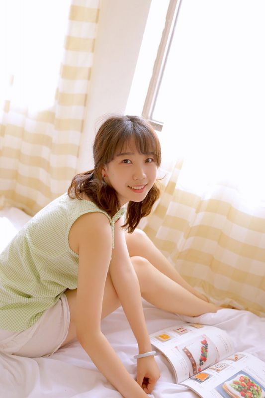 可爱天然呆少女私房素人美艳写真图片