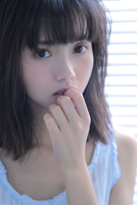 小恶魔腹黑萌妹水嫩忧郁气质萝莉写真