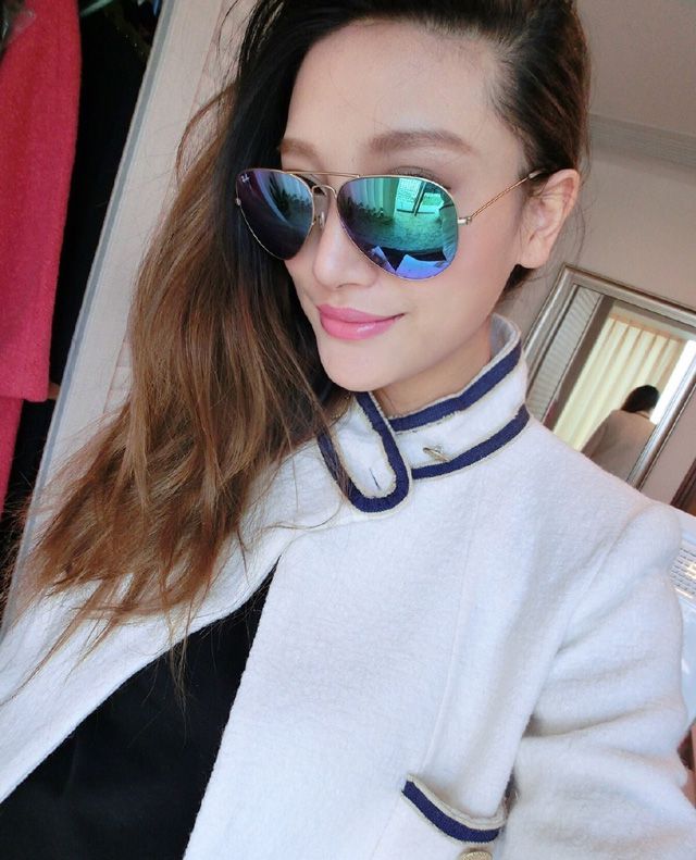 美女模特徐茜儿性感自拍照