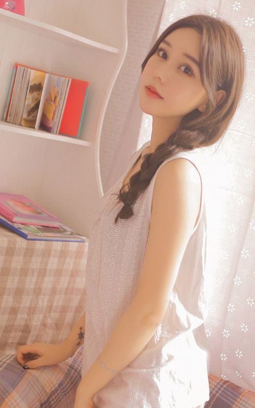 麻花辫淑雅少女私房香艳唯美诱人美女写真