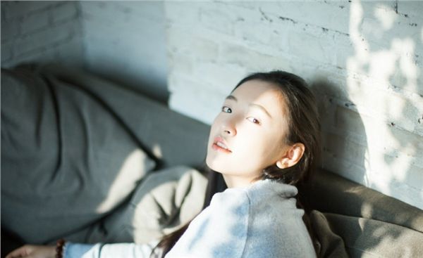 邻家女孩室内清纯唯美写真