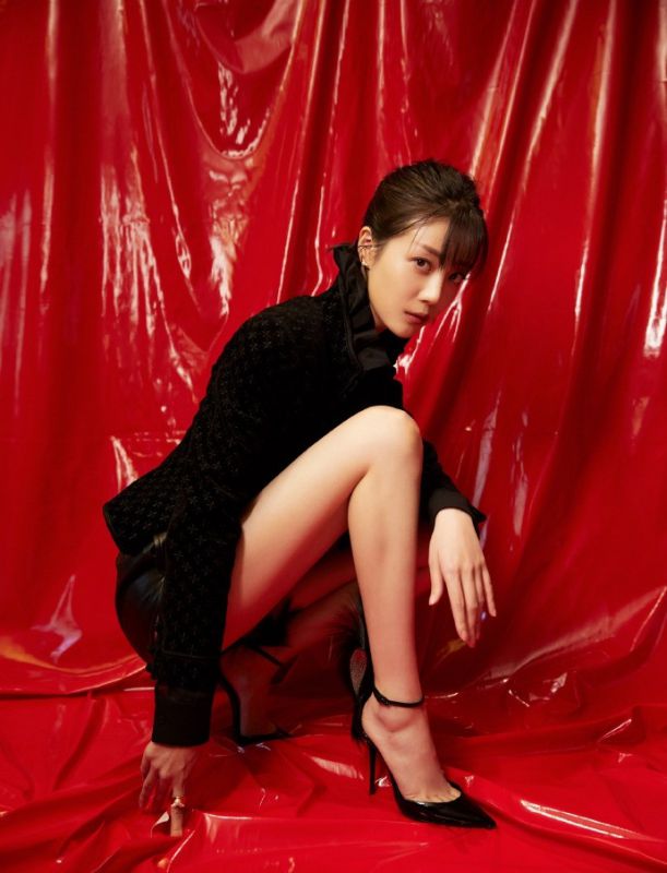 骨感美女李溪芮火辣养眼长腿明星写真图片