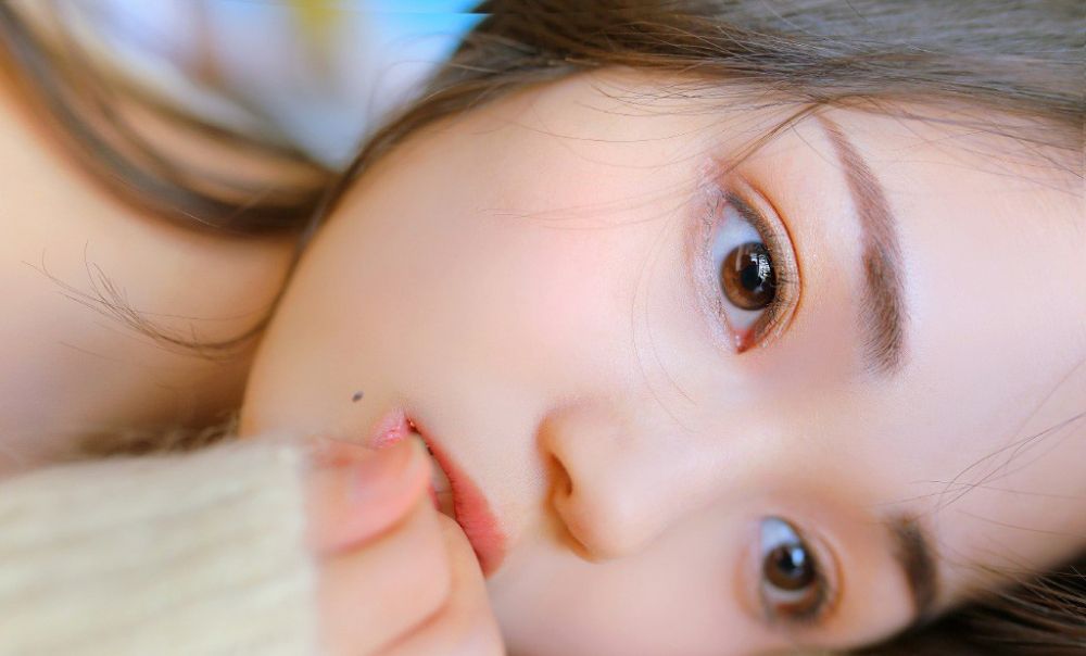 00后校园少女阳光纯真漂亮美女写真
