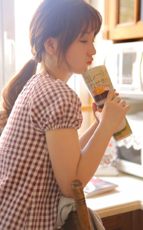 丰满萝莉少女更衣室前凸后翘性感啪啪啪写真图片