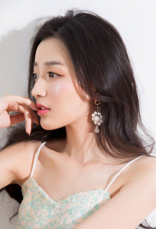才艺双全美女王秀竹私房内衣惹火冷艳诱惑图片