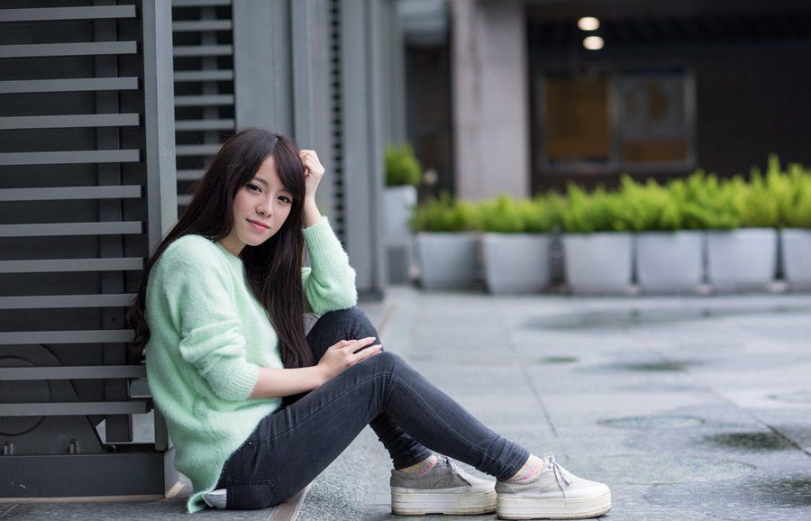 清纯美女林若恩高清迷人外拍