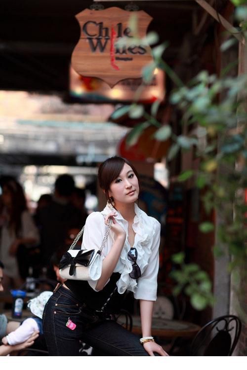 时尚美女街拍迷人大图