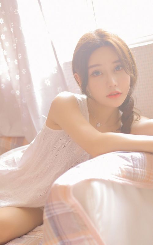 麻花辫淑雅少女私房香艳唯美诱人美女写真