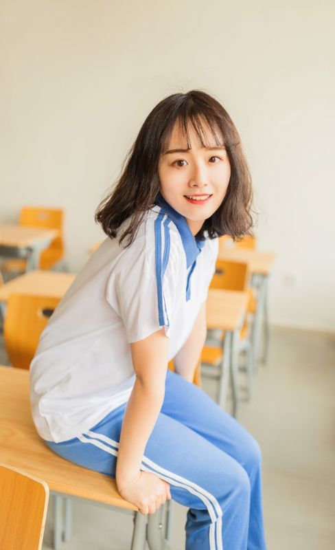 短发学生妹少女室内迷人小清新写真
