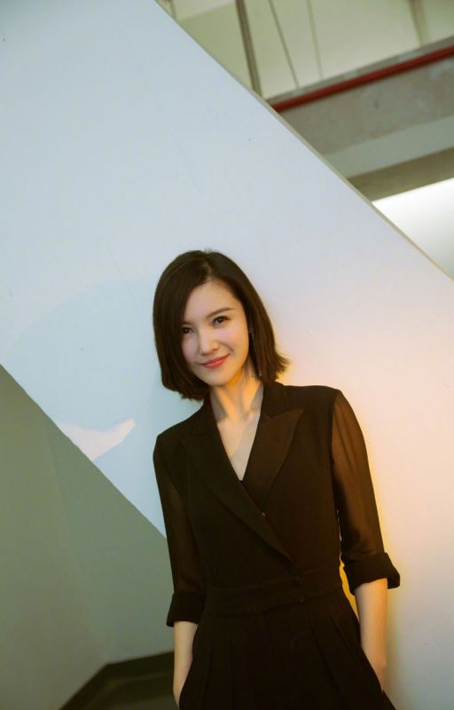 成熟冰美人杨子姗长腿火辣女王气场图片