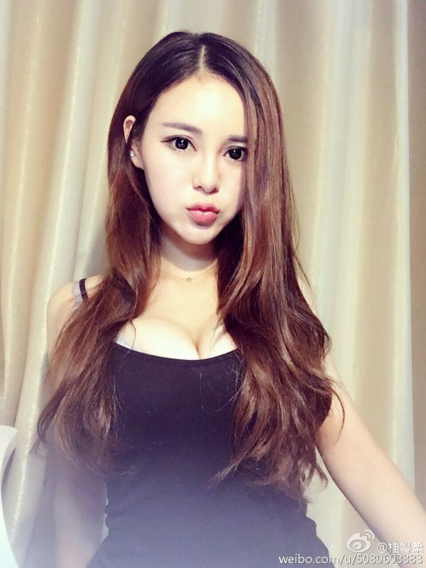 90后美女主播桂馨柔私拍美照图集