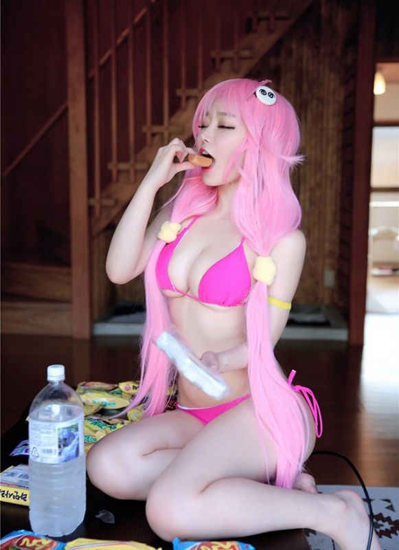 大胸动漫美少女coser比基尼二次元魅魔诱惑美女写真