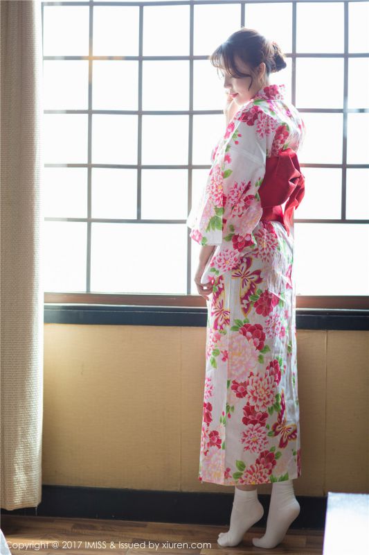 桃色香居大胸妹子美娇妻乡野美色偷偷被人骑性感诱惑写真
