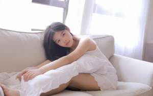 日系清纯少女私房长发唯美性感写真图片