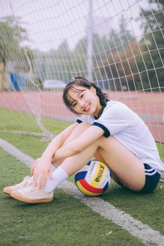 漂亮萝莉美腿体校美女阳光笑容写真