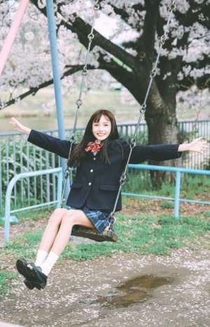 校园西装美少女长腿格子裙靓丽唯美养眼图片