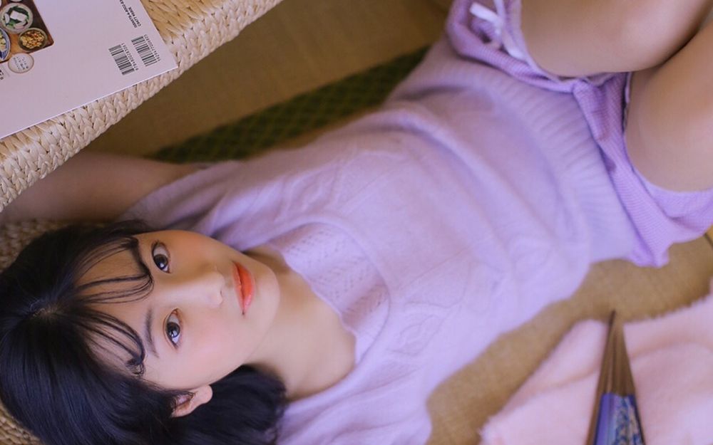 清纯萌妹子少女居家思春玉足美腿邻家美女图片