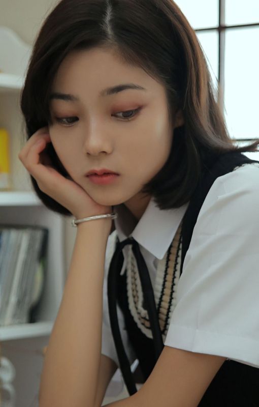 日本少女放课后冷艳白丝萌妹子写真