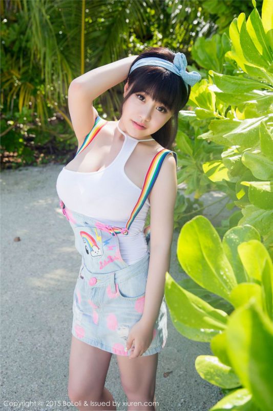 大胸妹子Barbie可儿海边性感写真