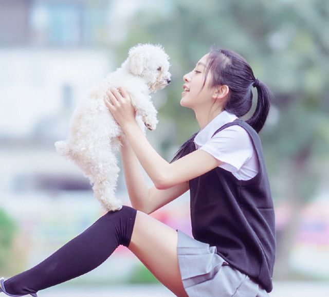 美女校花卓仕琳清新迷人写真照