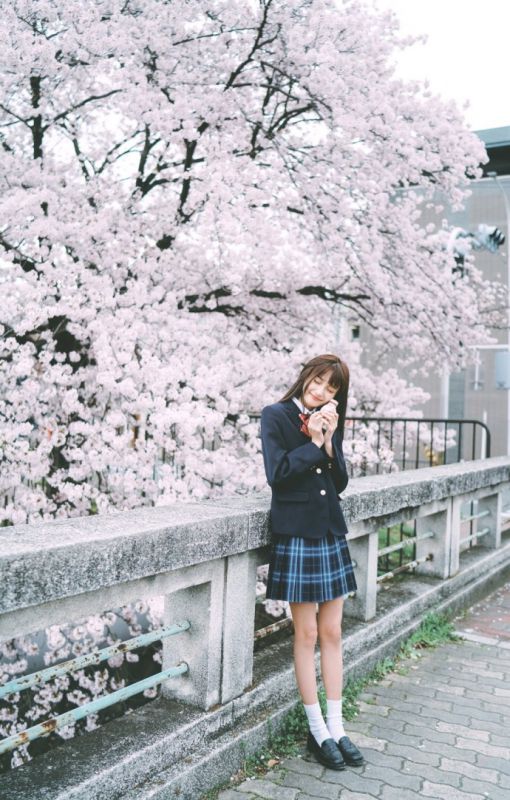 校园西装美少女长腿格子裙靓丽唯美养眼图片