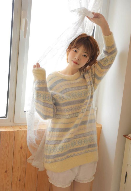 美女床上108种懒散可爱姿势居家美腿玉足清纯写真