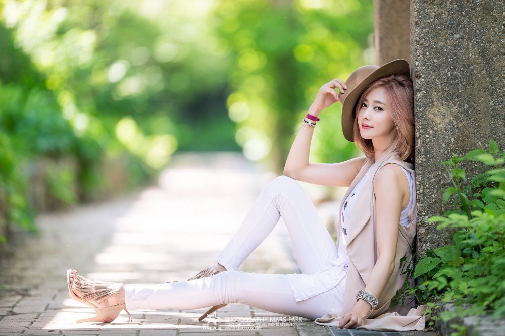 清纯美女金河律唯美街拍写真