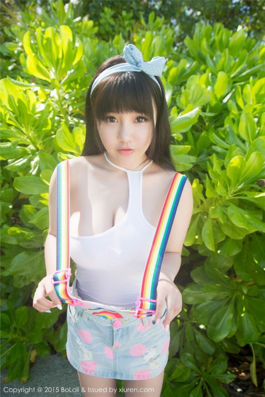 大胸妹子Barbie可儿海边性感写真