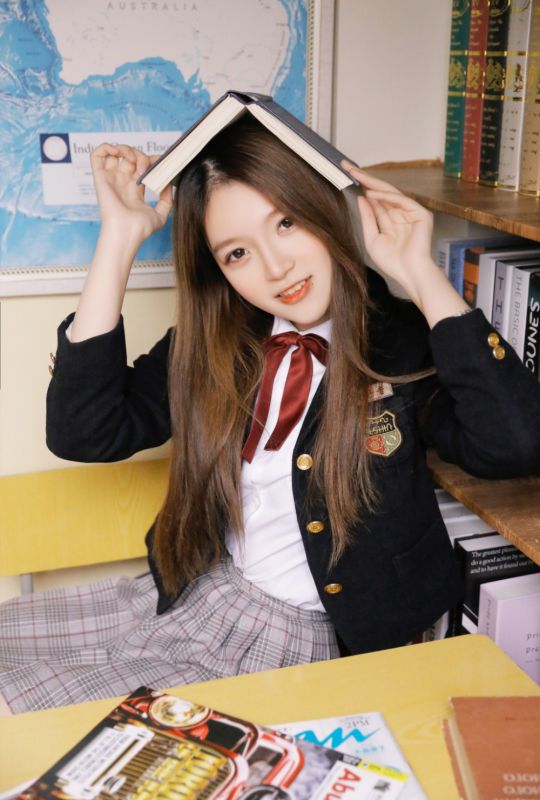 高颜值日本少女jk制服美腿诱惑写真