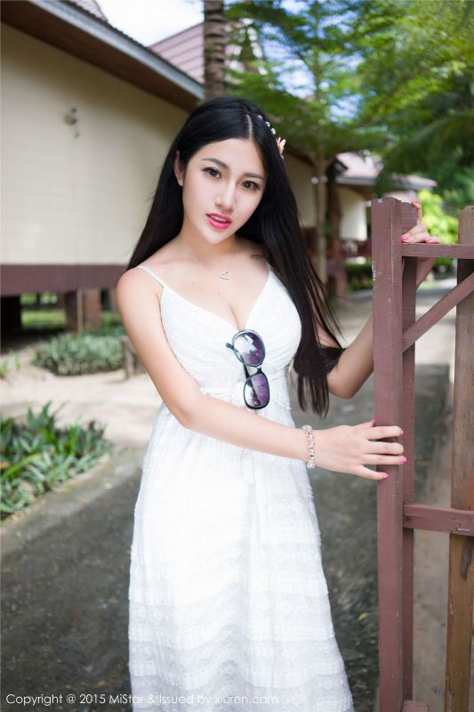 魅妍社大胸美女嘉嘉Tiffany户外性感写真集