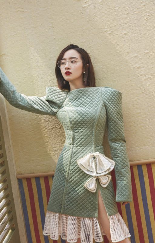 冷艳腹黑冰美人胡冰卿惹火长腿香艳抚媚图片