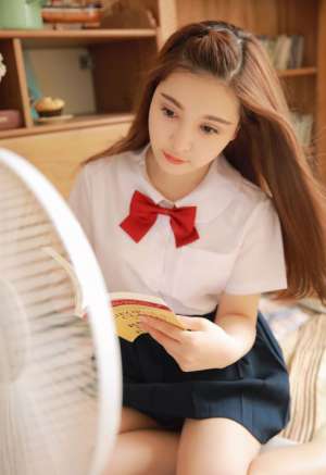 高中jk学生妹美女校花居家制服诱惑性感写真