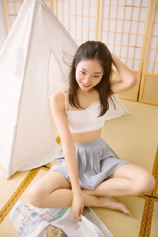宅男女神私房超短裙白色内衣清纯唯美写真
