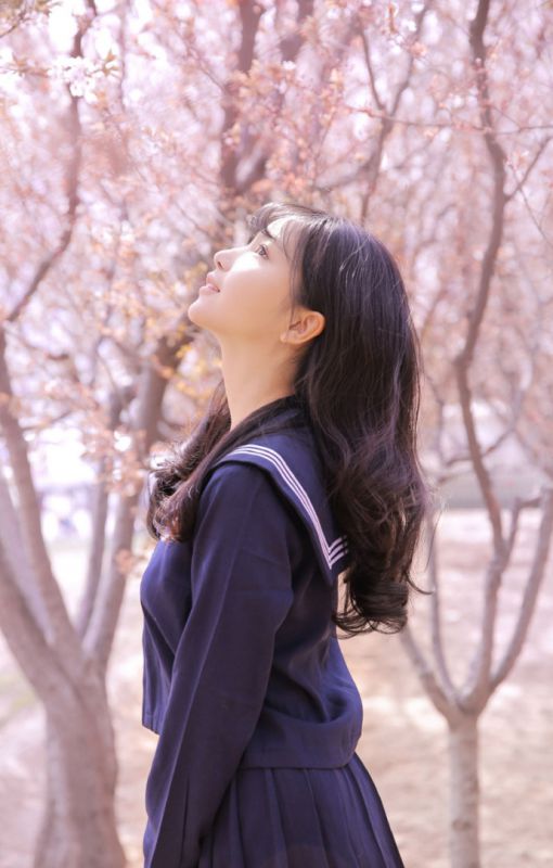 日本校园女神青涩稚嫩性感曲线极品美女图片