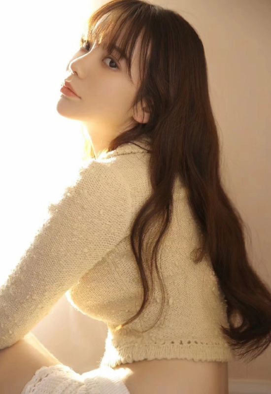氧气少女熟睡脱衣性感火辣私房写真