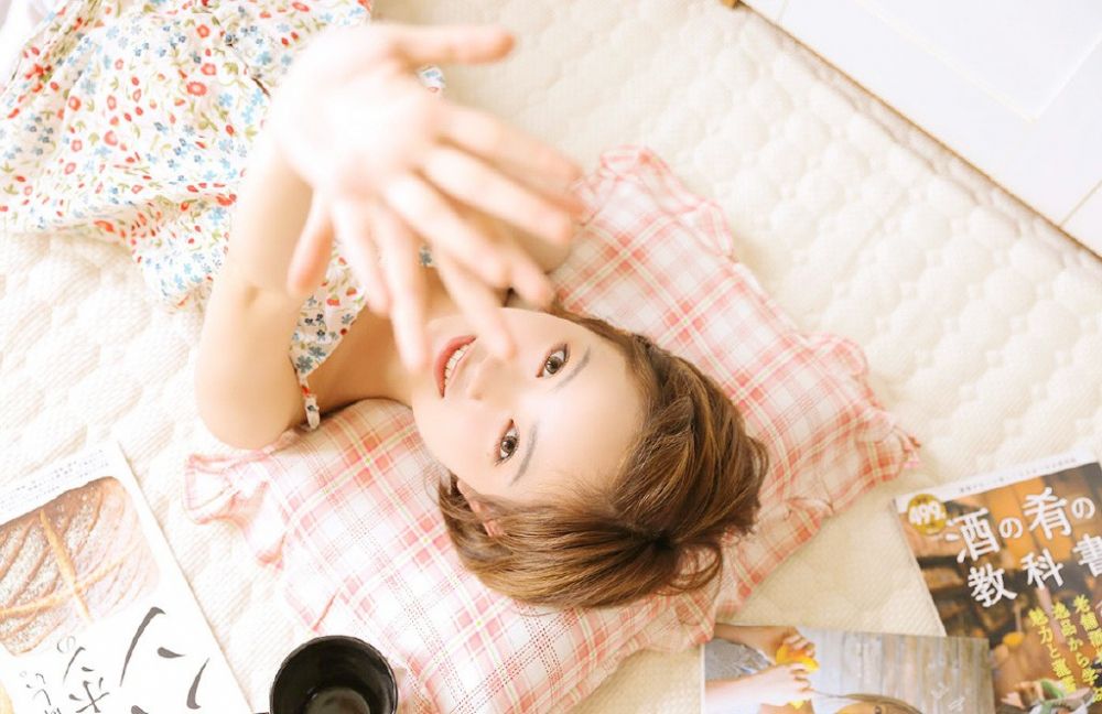 混血短发美女养眼淑女裙私房乙女写真