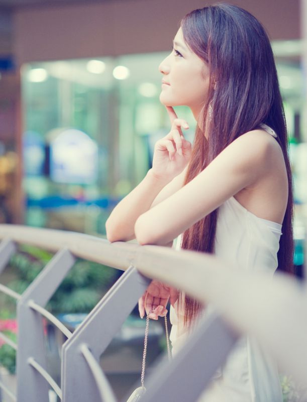 街拍美女模特性感写真大片