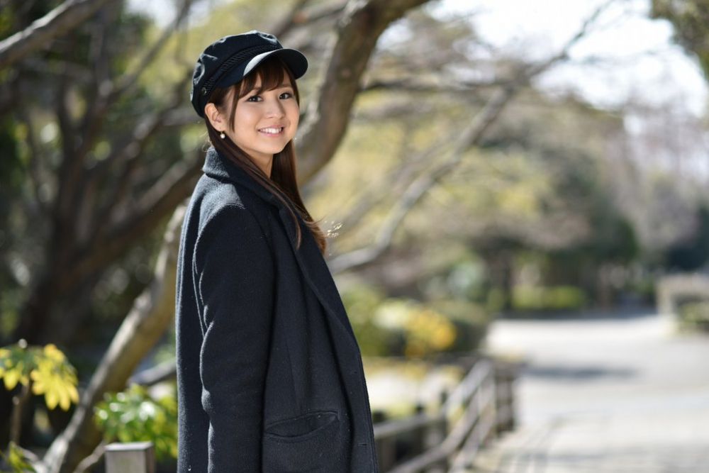 日本赛车女郎安田七奈私房美照可爱迷人