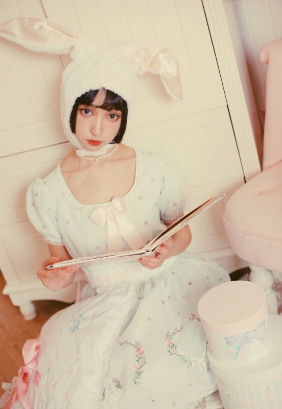 混血美女制服诱惑妖娆性感18禁三级黄写真图片