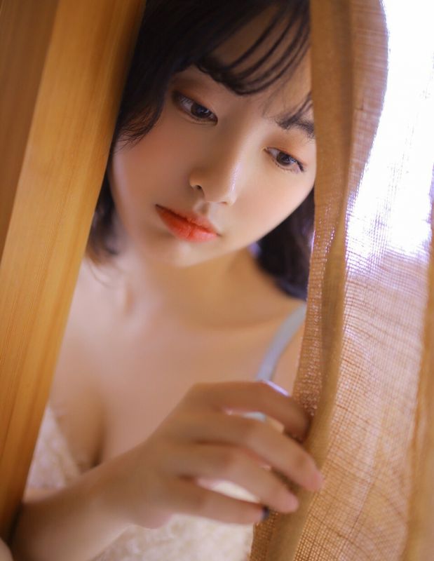 性感巨乳少女嫩模大胆内衣大尺度人体艺术裸照写真