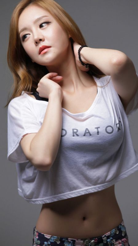 韩国美女大胆人体写真 韩国美腿美女侑珍蛮腰香臀喷血写真