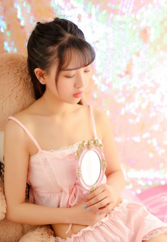 甜食系少女马卡龙私房萝莉内衣清纯写真