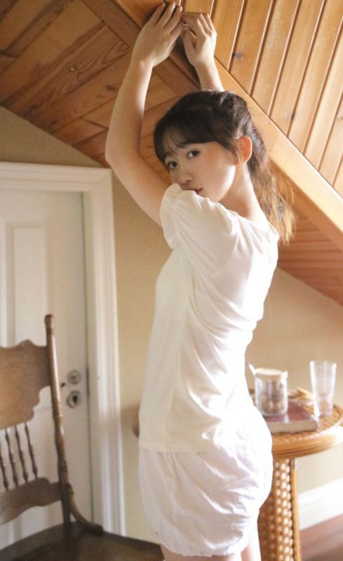 日系小清新甜美少女下午茶时光自然美女清纯写真