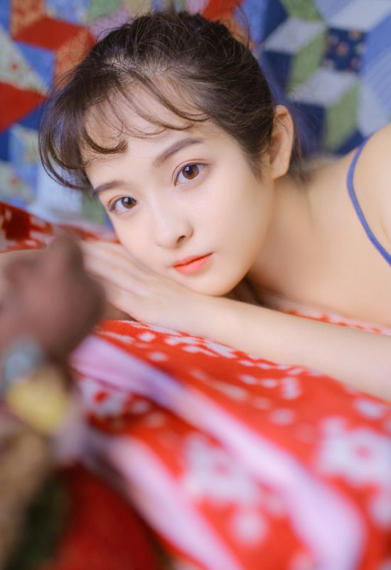 宅男女神花环唯美梦幻冷艳迷人写真