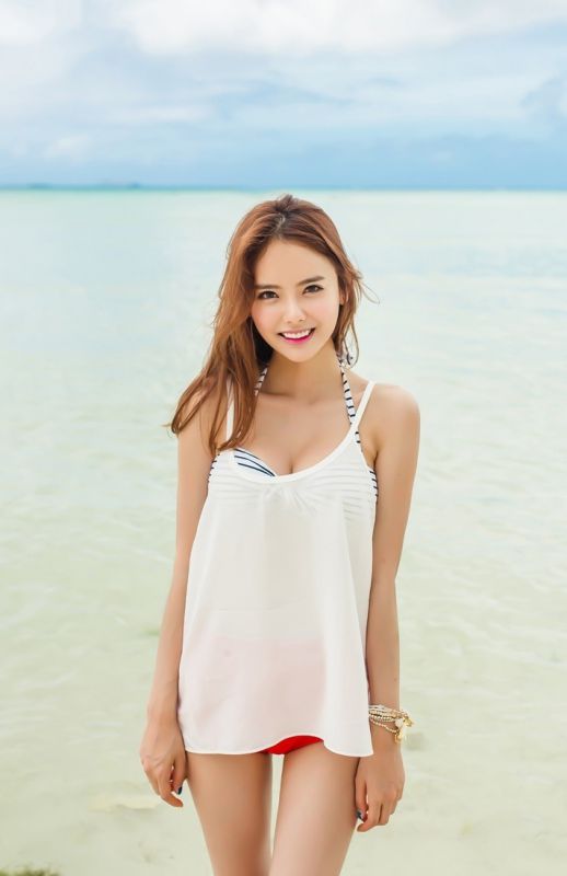 沙滩内衣美女风情香艳诱惑性感写真